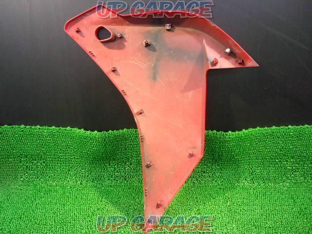 Wakeari
CBR250R (MC41) Removed from 13 year model
Genuine right side cowl
Red
Engraved 64330-KPP-T000-07