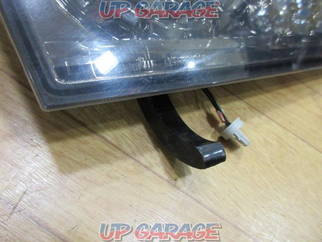 TYC
Body side tail lens
&
GEHO
Trunk side tail lens
10 system Alphard
Previous period-02