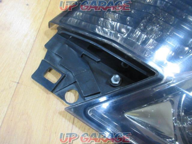 TYC
Body side tail lens
&
GEHO
Trunk side tail lens
10 system Alphard
Previous period-05