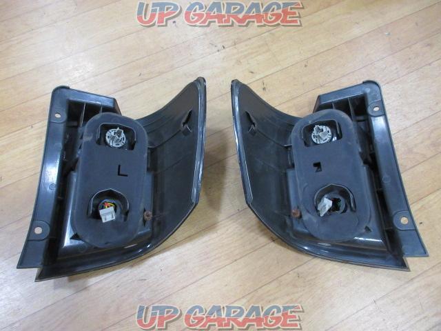 TYC
Body side tail lens
&
GEHO
Trunk side tail lens
10 system Alphard
Previous period-09
