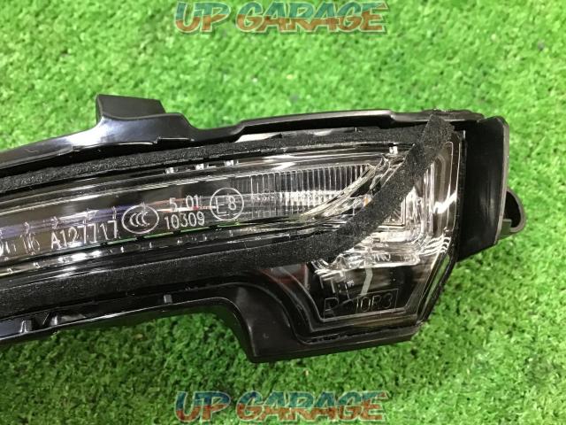 Price cut! Nissan genuine (NISSAN)
Notebook (E13)
Door mirror turn signal lens/turn signal lamp
Right and left
2 split-02