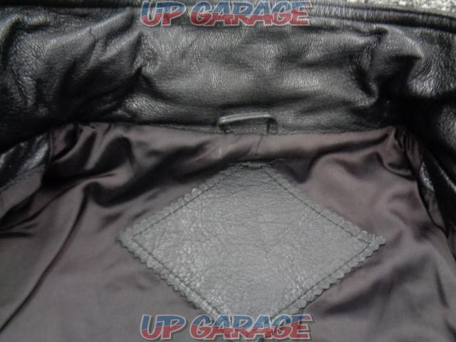Unknown Manufacturer
Leather jacket-07