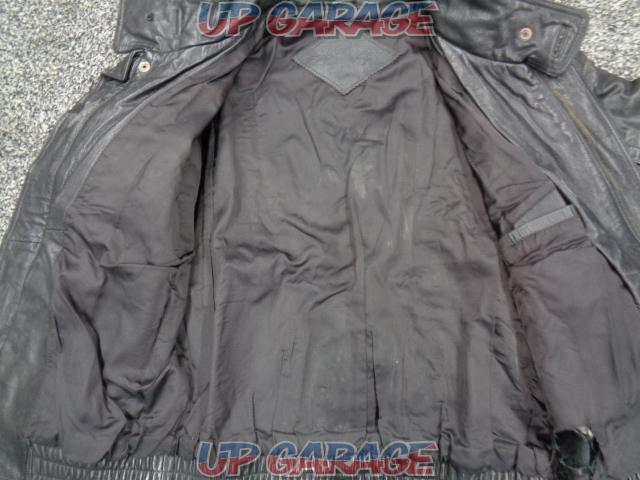 Unknown Manufacturer
Leather jacket-08