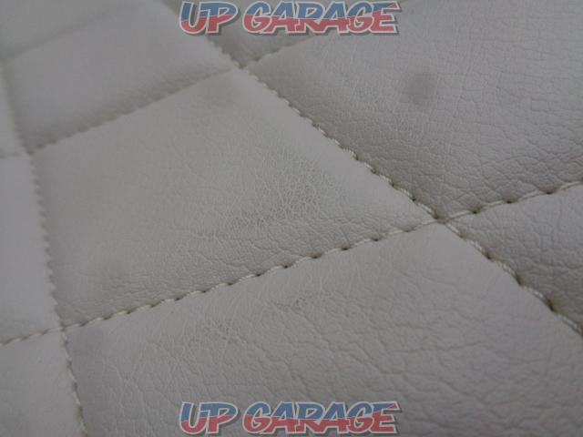 ※ current sales
Clazzio
Leather seat cover
(V04493)-05
