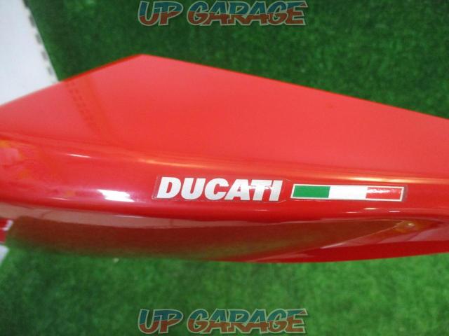 Significant price reduction! DUCATI
899
Panigale
Removed from 2014 (self-reported)
Tail cowl
Left only
Red-05