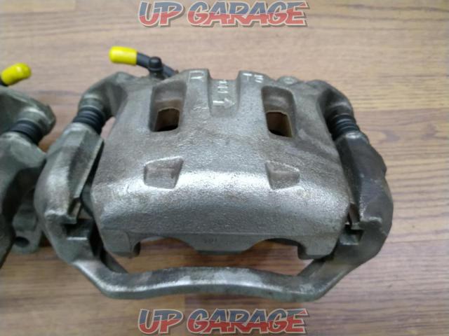 Nissan
Fuga genuine front caliper
Left and right set price reduced-04