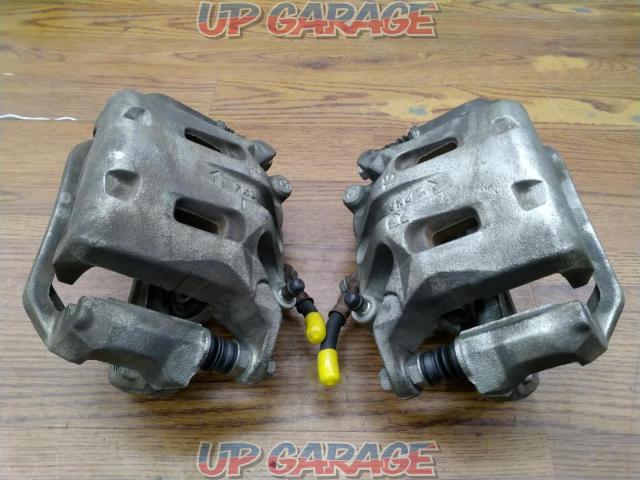 Nissan
Fuga genuine front caliper
Left and right set price reduced-06