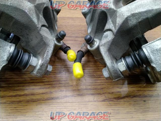 Nissan
Fuga genuine front caliper
Left and right set price reduced-07