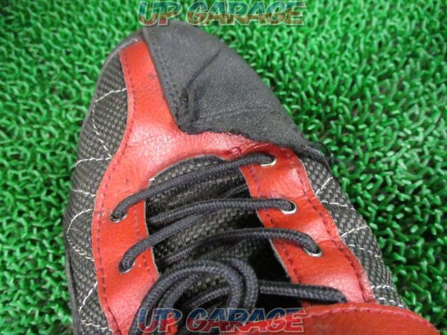 ◆ elf
EXA11
Riding shoes
Size: 26.5cm-09