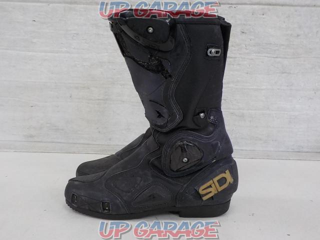 SIDI (Sidi)
Racing boots
Size: 39
※ warranty
Current sales-04