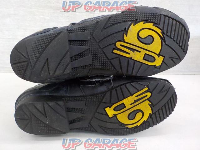 SIDI (Sidi)
Racing boots
Size: 39
※ warranty
Current sales-06