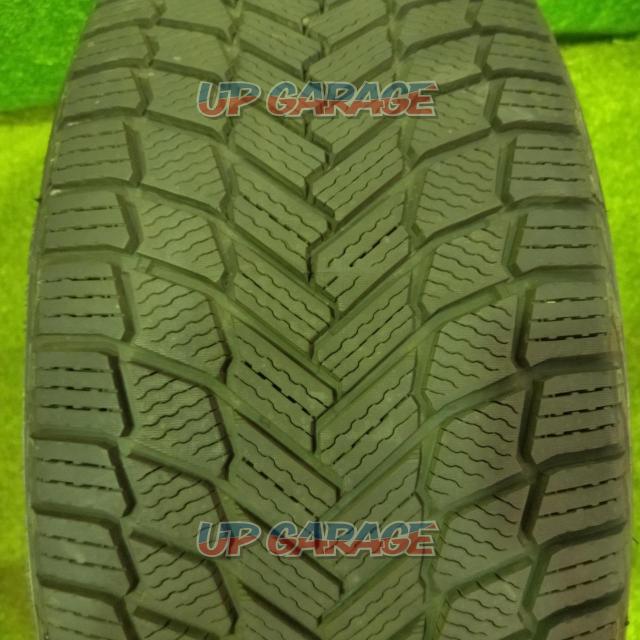 *2F warehouse
Off-season specials
[Four] only tire MICHELIN
X-ICE
SNOW
SUV
255 / 50R19
Manufactured in 2021-03