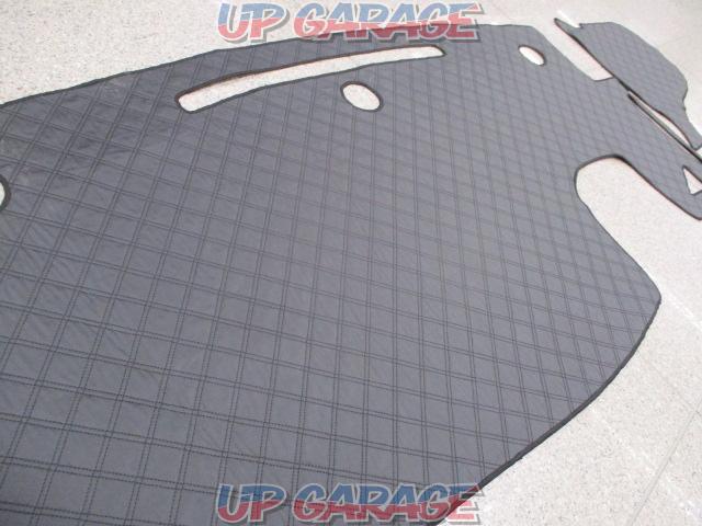 Aviles
Dashboard mat
(V09390)-02