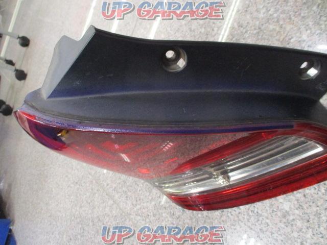 Stock disposal special price one-off
Odyssey (RB 1 / RB 2)
Lexus style tail
(V09561)-03