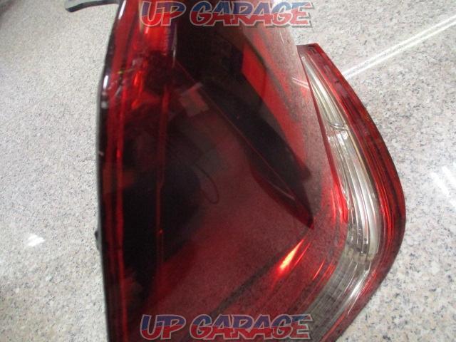 Stock disposal special price one-off
Odyssey (RB 1 / RB 2)
Lexus style tail
(V09561)-06