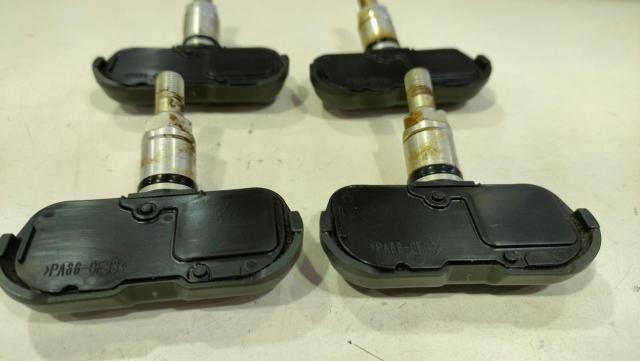 Pneumatic sensor
valve
Nissan genuine
PMV-107S
TPMS
B-11
Pneumatic sensor
Second hand
4 pieces set-09