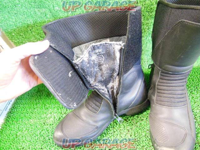 ◆ BMW
goretex waterproof
Boots
Size: 42 (26.5cm)-08
