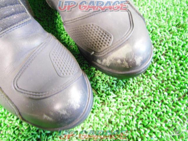 ◆ BMW
goretex waterproof
Boots
Size: 42 (26.5cm)-10