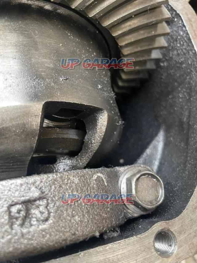 Silvia/180
Nissan genuine
The differential case
+
Viscous LSD-03