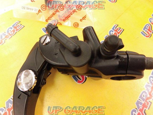 ZZR 1400 genuine
NISSIN
Radial clutch master cylinder
3/4
*With Brembo tank-02