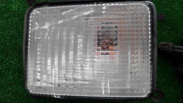 Nissan
Cube genuine turn signal lens price cut-02