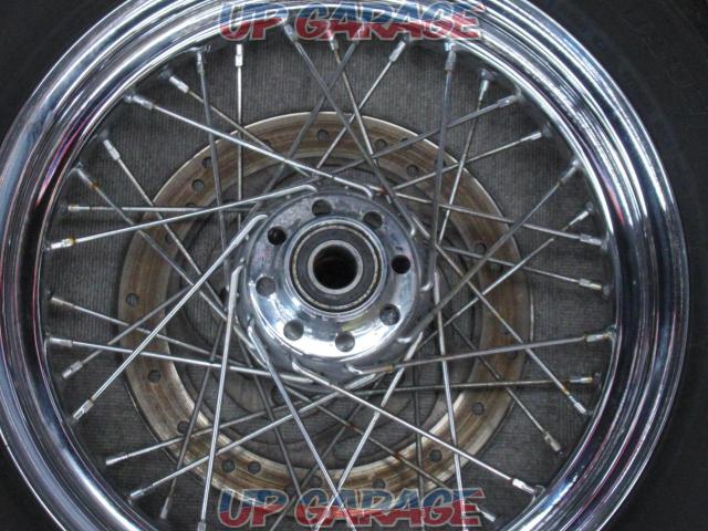 Genuine front wheel
FLSTN (16 years) removed
HarleyDavidson (Harley)-03