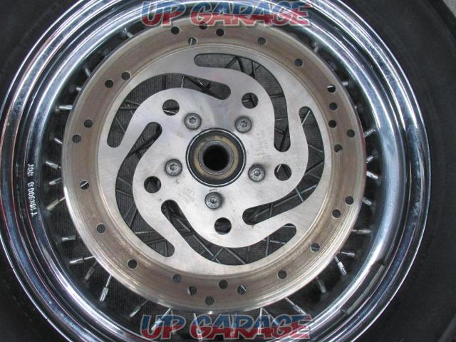Genuine front wheel
FLSTN (16 years) removed
HarleyDavidson (Harley)-05
