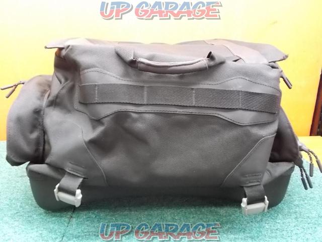 Capacity: 35 liters
GIVI (ENT)
seat bag/waterproof bag-04