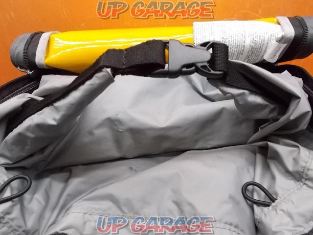 Capacity: 35 liters
GIVI (ENT)
seat bag/waterproof bag-09