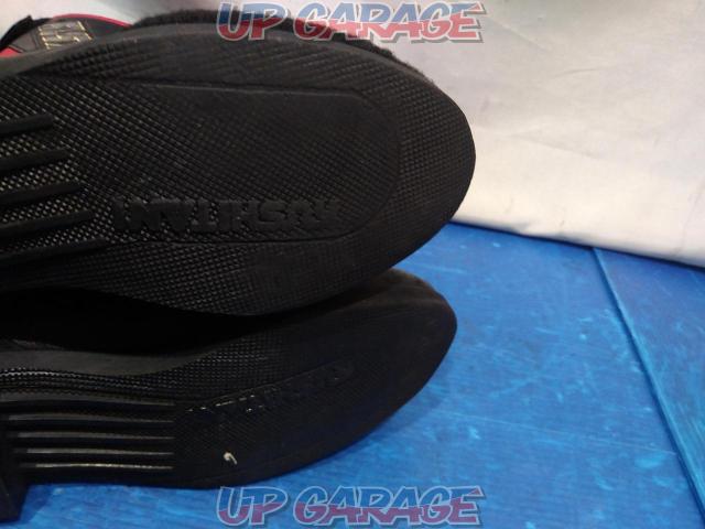 Wake resize: 25.0cm (customer declared size)
Kushitani
Black / Red
Leather boots-07