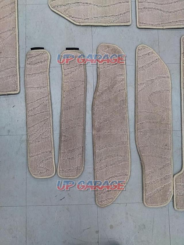  has been price cut  manufacturer unknown
30 series
Velfire
Previous period
7-seater
Floor mat-02