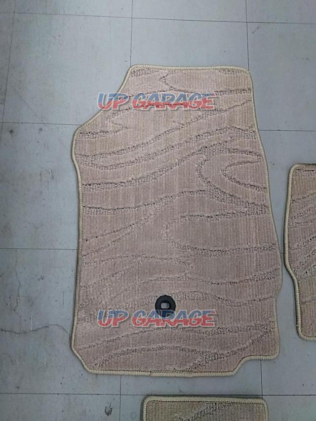  has been price cut  manufacturer unknown
30 series
Velfire
Previous period
7-seater
Floor mat-05