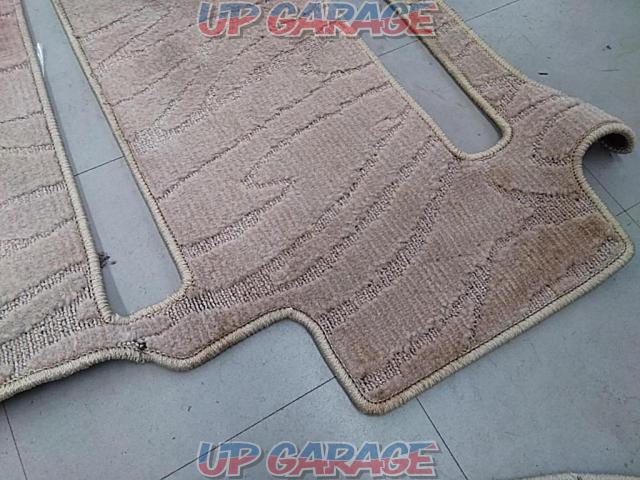  has been price cut  manufacturer unknown
30 series
Velfire
Previous period
7-seater
Floor mat-06