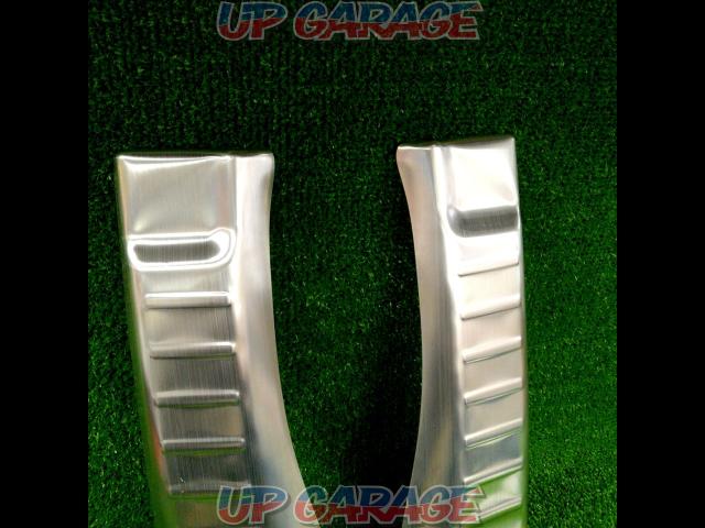 BRIGHTZ
Stainless steel inner rear bumper foot plate price cut-02