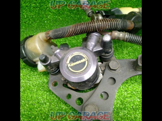 Kawasaki
GPZ400F Genuine rear brake caliper price cut-02