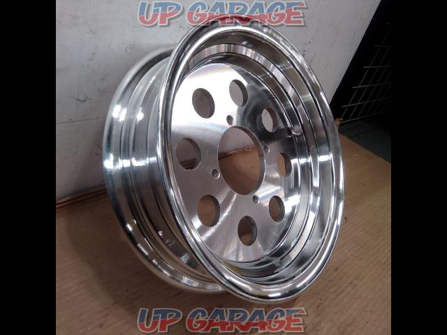 Unknown Manufacturer
Cast aluminum wheels
10 inches
2.5J-02