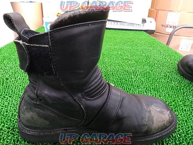 Size unknown
KADOYA
Leather boots
Black Ankle-05