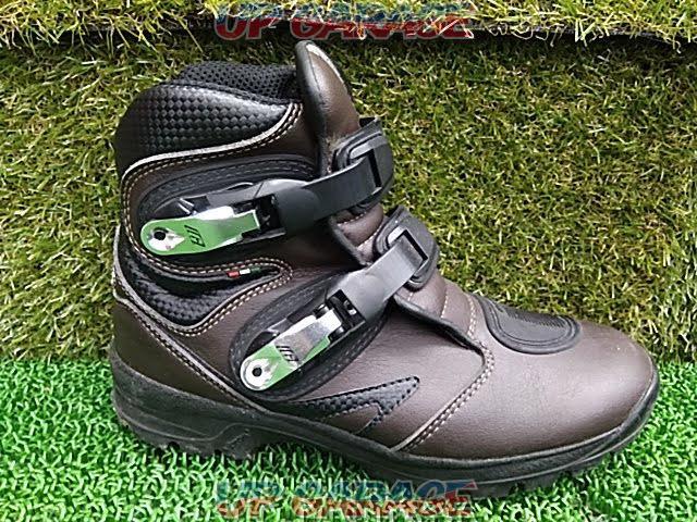 Price reduction 26cm GAERNE
Riding shoes-05