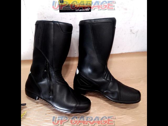 BMW
Professional touring boots
Size: 28cm-04