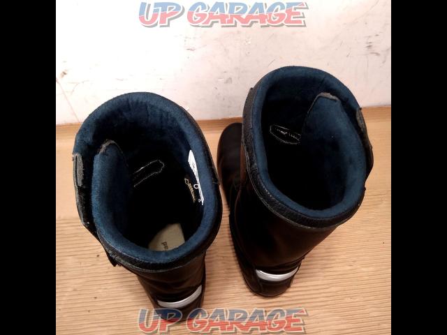 BMW
Professional touring boots
Size: 28cm-08