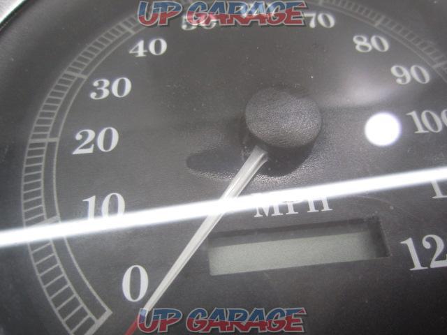 Harley reduced price
Genuine
Speedometer
Model unknown-02