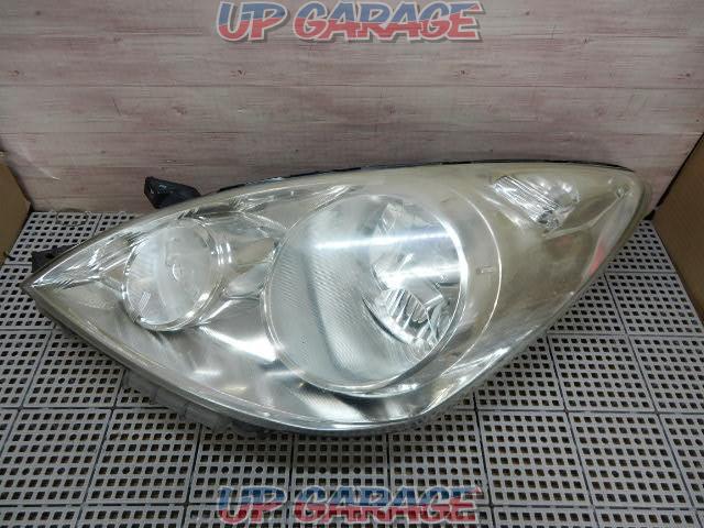 RX2303-3215
NISSAN genuine
Headlight
Right and left-06