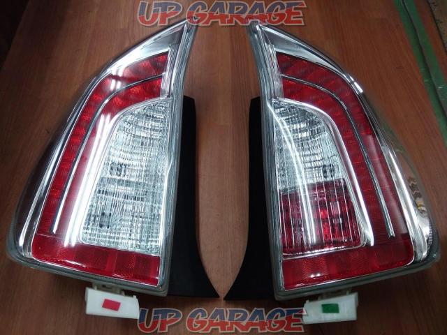 TOYOTA (Toyota)
Genuine tail lens
Prius / ZVW 30
Late version
Cold weather model]
Right and left-01