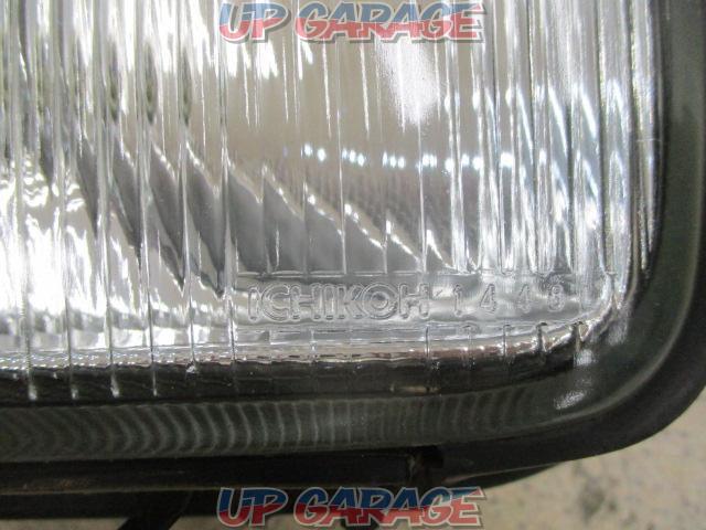 Nissan genuine
Y32
Cima
Headlight
Right and left-04
