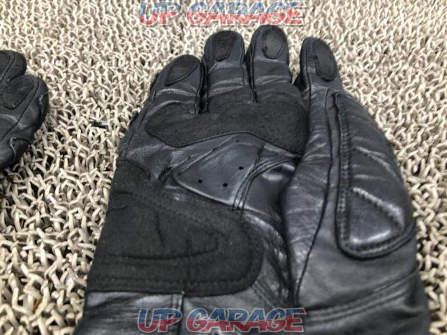 DUCATI
Leather Gloves
 Price Cuts -07
