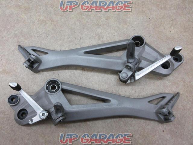 DUCATI (Ducati)
Genuine step left and right set
Monster 1100 (09 car removed)-01