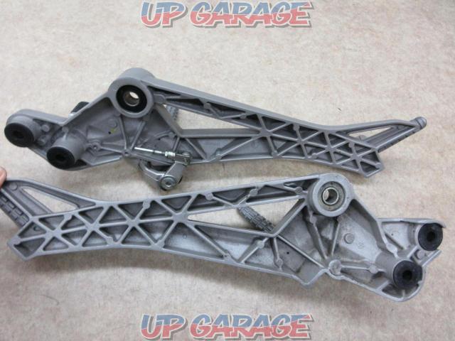 DUCATI (Ducati)
Genuine step left and right set
Monster 1100 (09 car removed)-02
