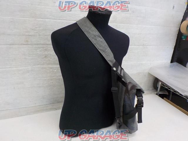 DEGNER (Degner)
Waterproof shoulder bag
NB-104-03