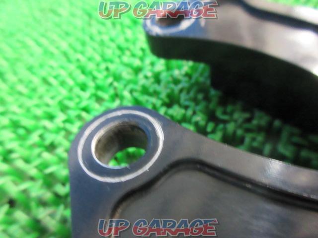  manufacturer unknown
Caliper support for 65mm pitch caliper
Right and left
ZRX1200R / S-05