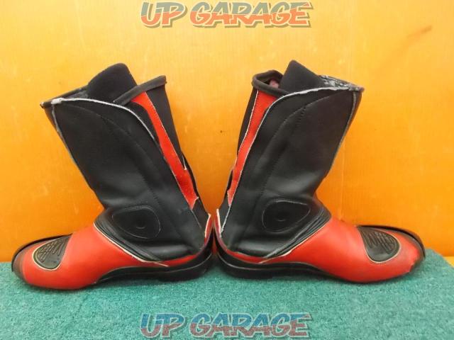 Price reduced! Size: 26.5cmDAINESE
Racing boots
/DAXIAL
CONTROL-05